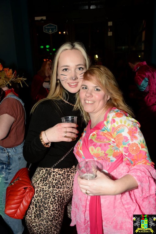 ../Images/Carnavals maandagavond in VdG 200.jpg